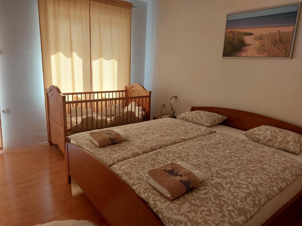 Apartman Sous Les Rochers Grižane Exteriér fotografie